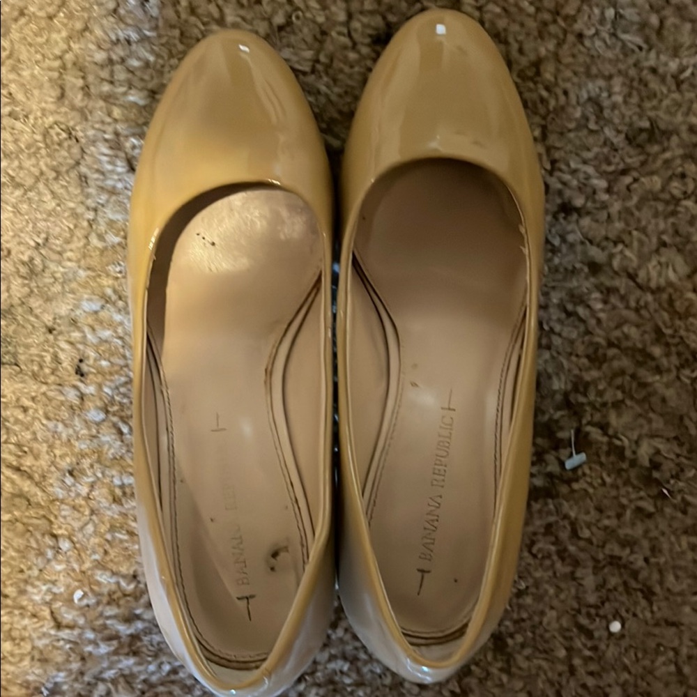 Banana Republic Women's Tan Heels